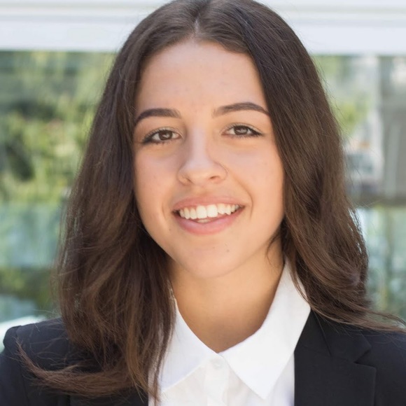 Meet your Posher, Nayeli - Picture 1 of 1